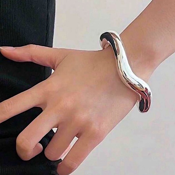 Silver Plated Irregular Bangle Bracelet Geometric - Picture 1 of 8